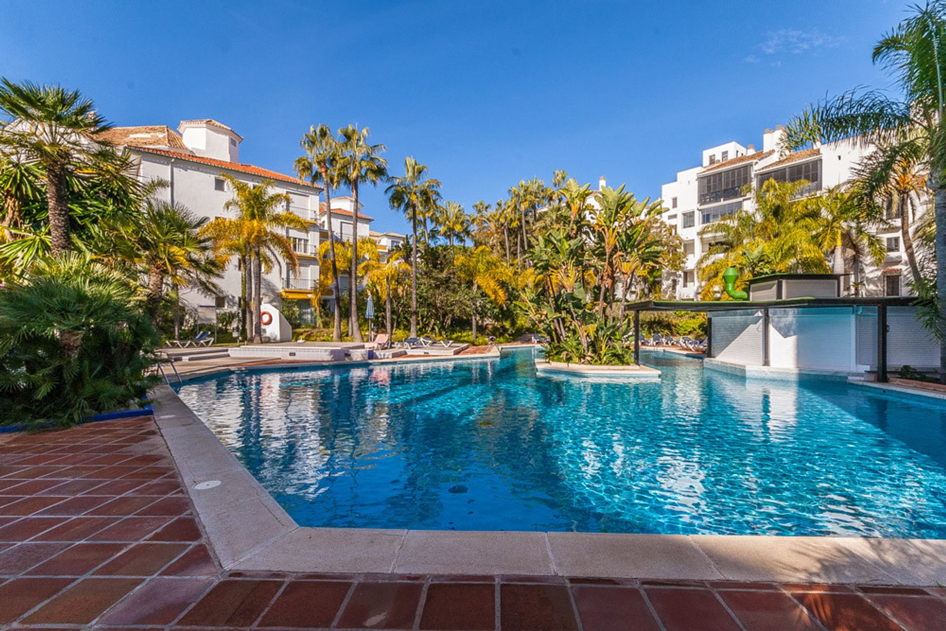 Condominio en Marbella, Andalucía 10198141