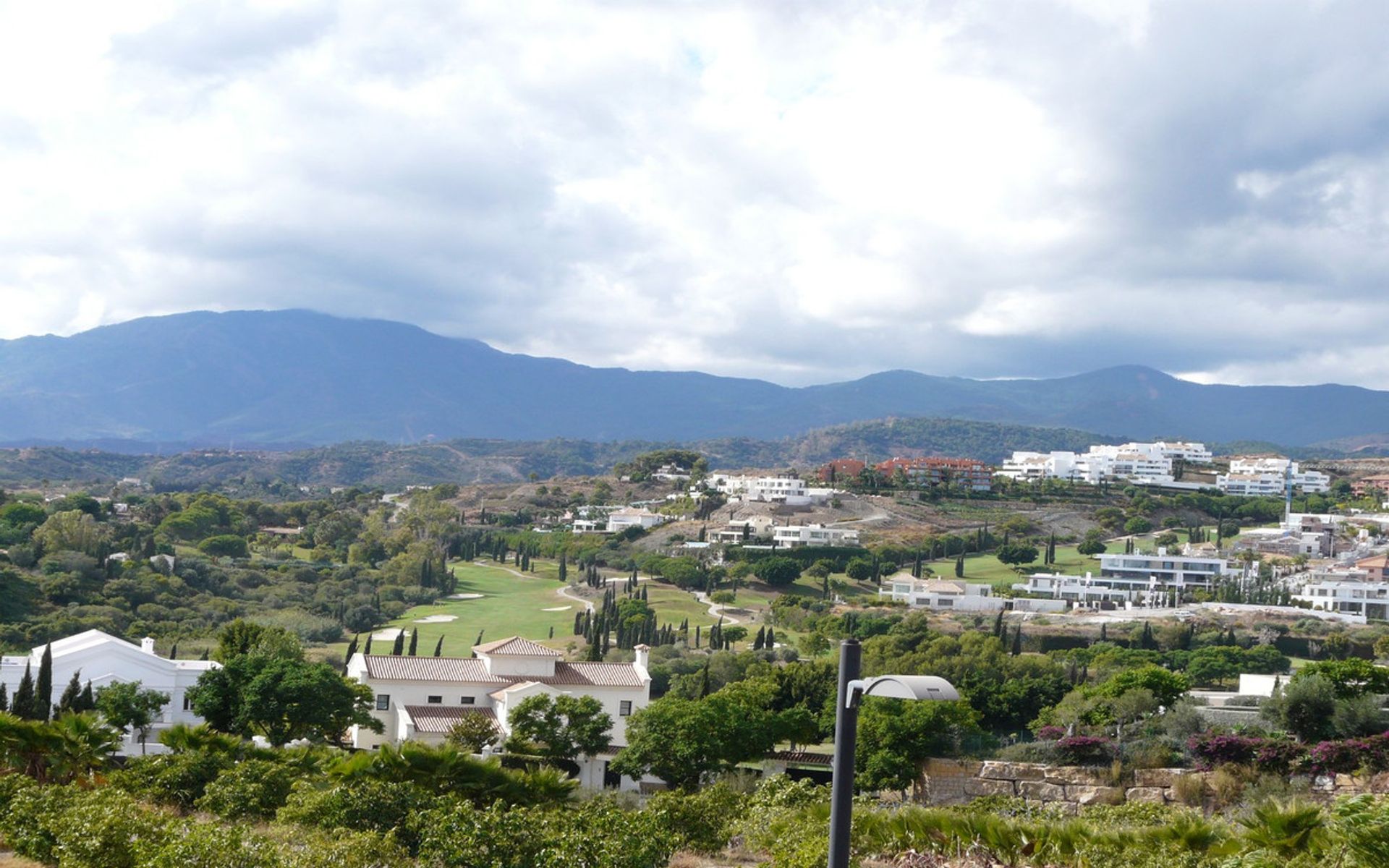 公寓 在 Estepona, Andalucía 10198411