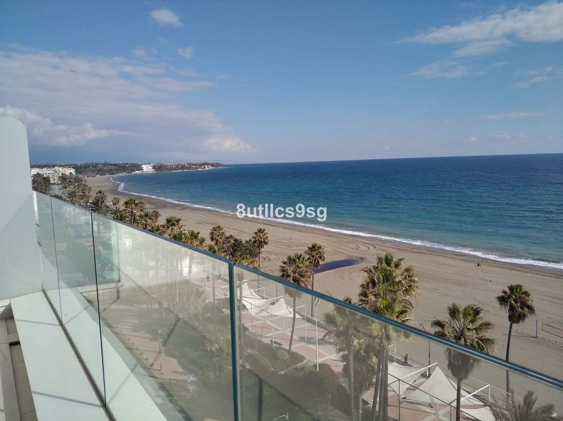 Condominium dans Estepona, Andalousie 10198479