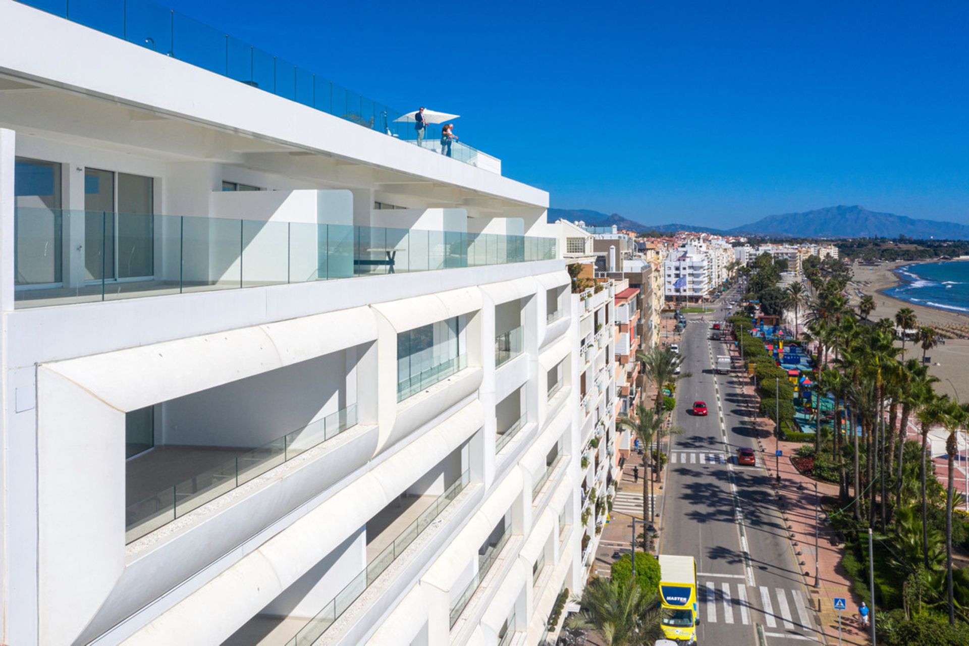 Condominium in Estepona, Andalusië 10198564