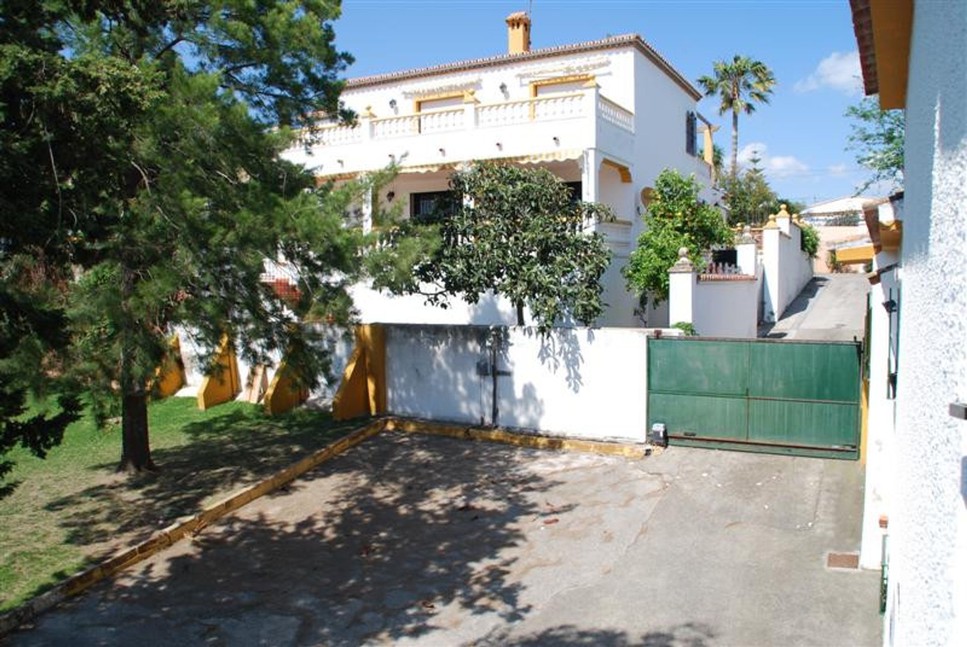 Huis in Estepona, Andalucía 10198652