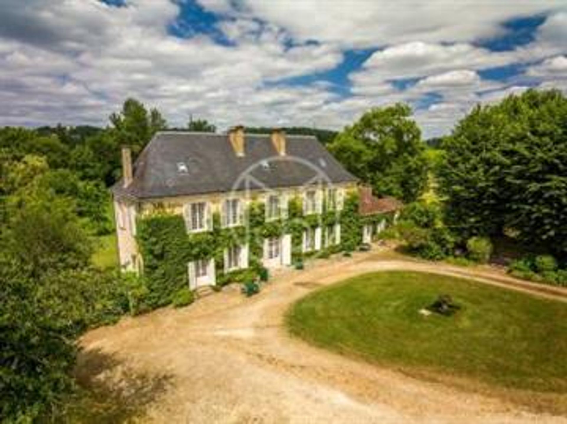 casa en Mouleydier, Nouvelle-Aquitaine 10198754