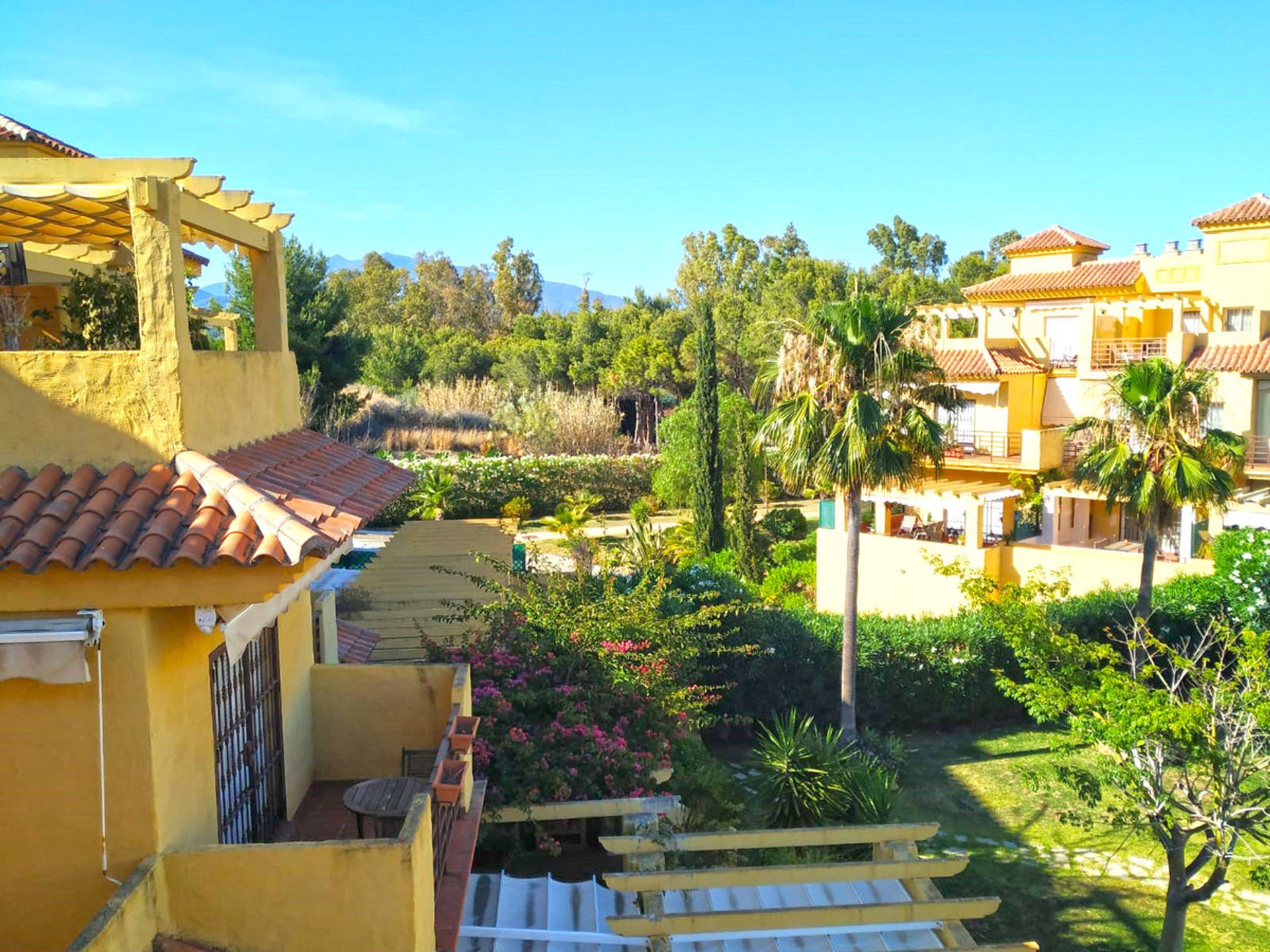 Casa nel Estepona, Andalusia 10198829