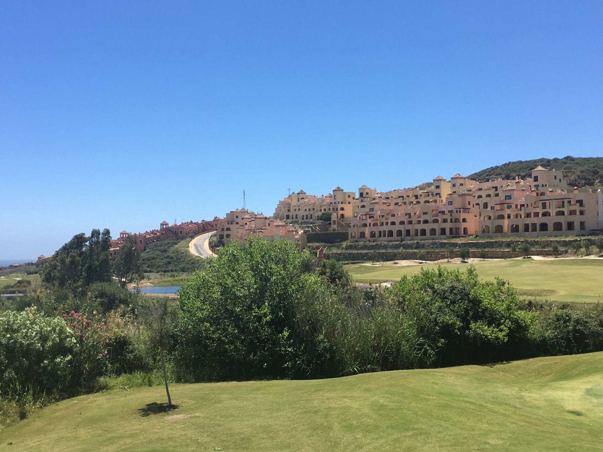 Land in Estepona, Andalucía 10199330