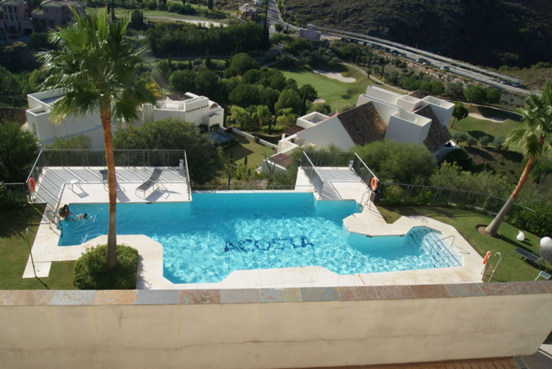 Condominium in Benahavis, Andalusia 10199503