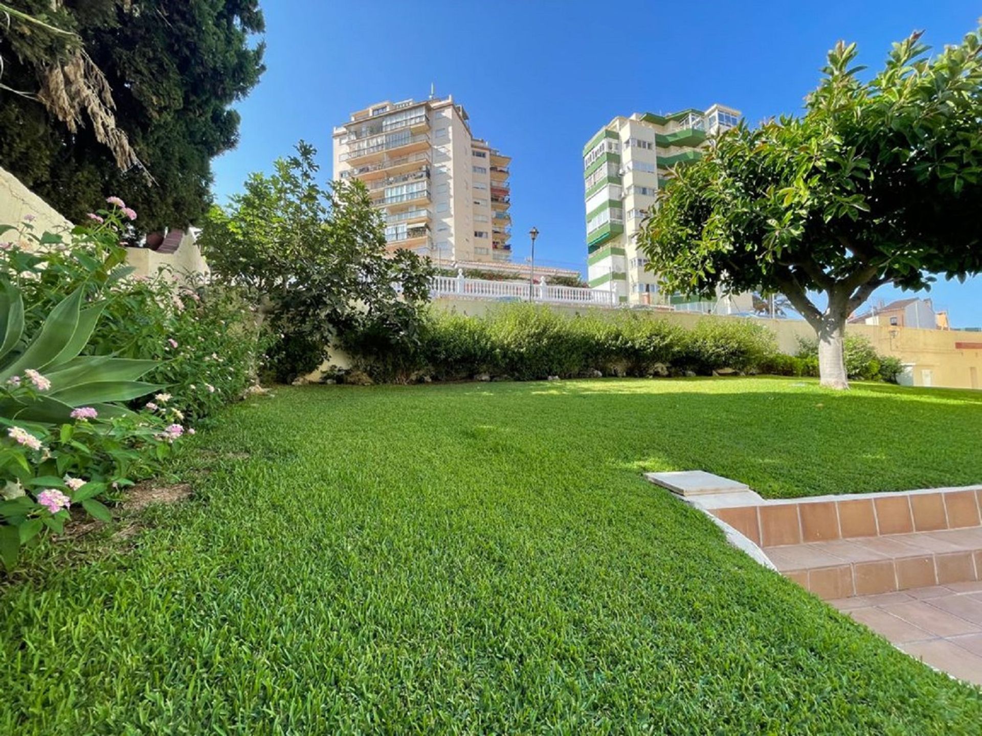 Condominio nel Fuengirola, Andalucía 10199511