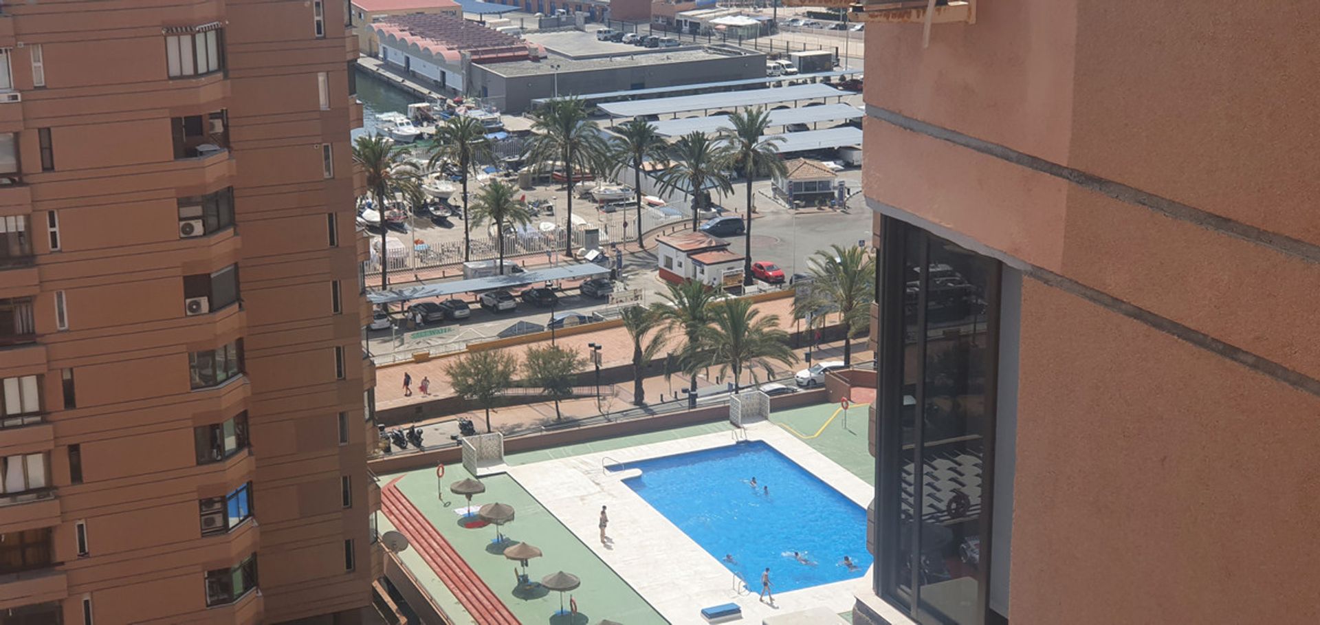 Condominio en Fuengirola, Andalucía 10199556