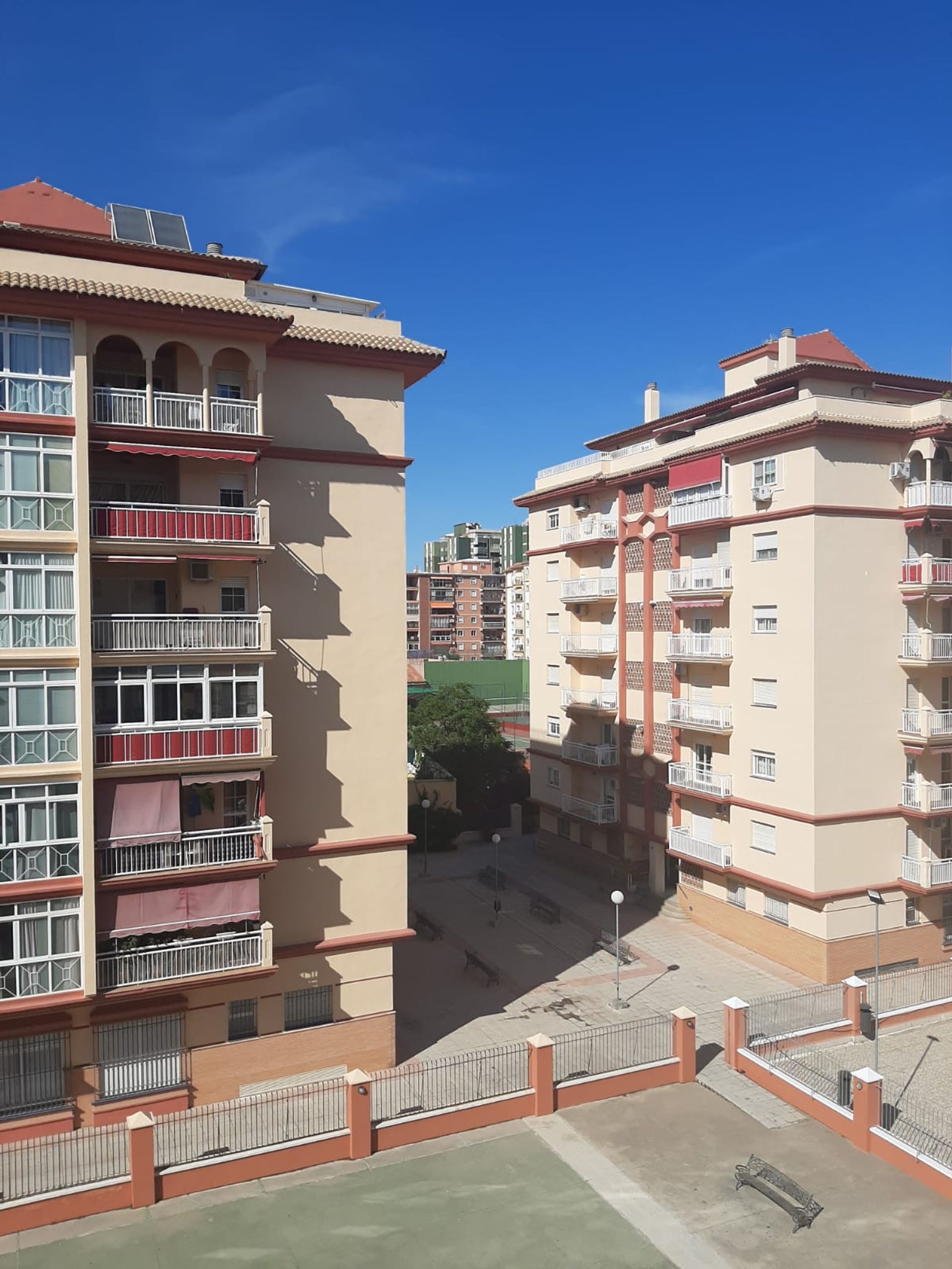 Condominio en Fuengirola, Andalucía 10199577