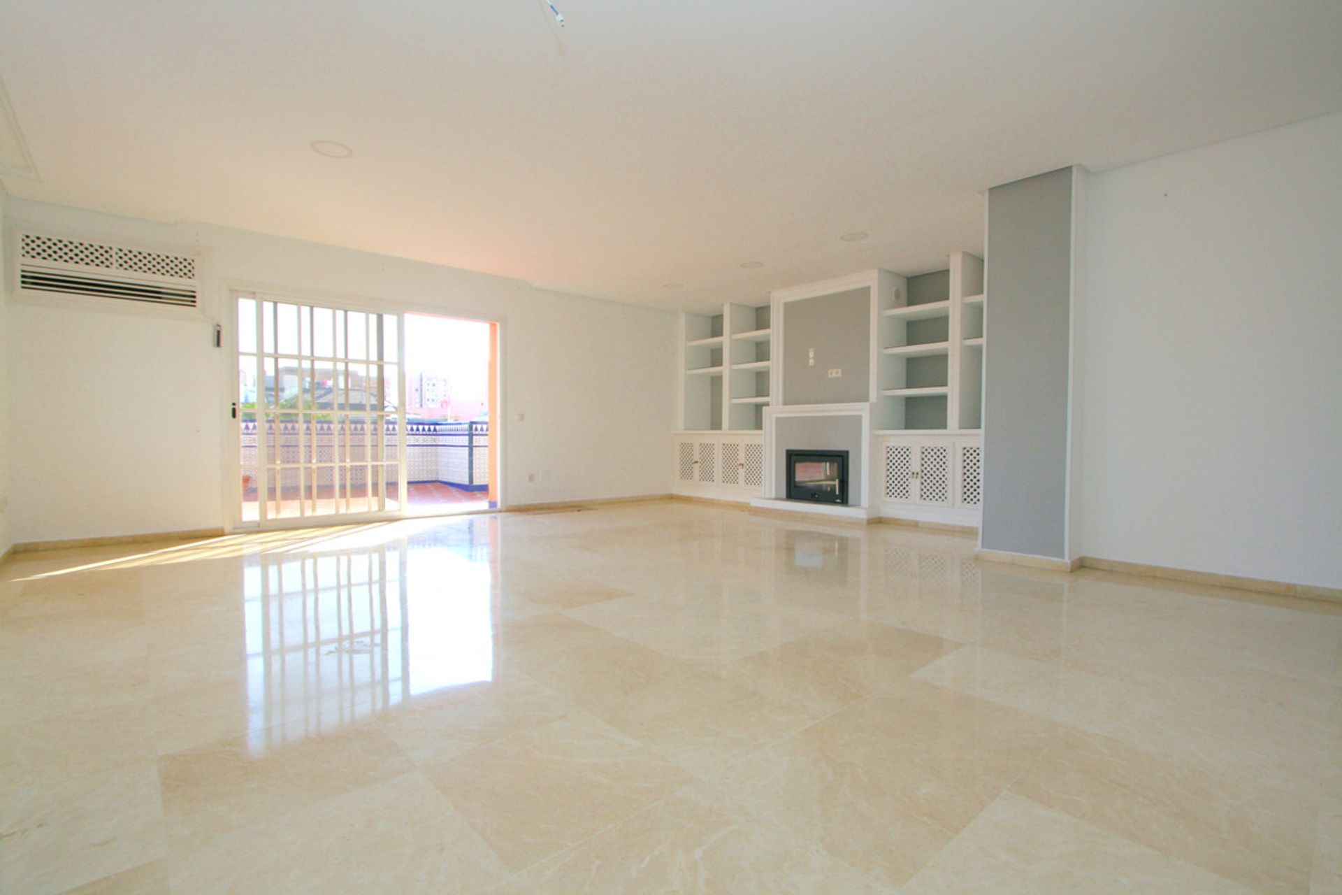 Condominio nel Fuengirola, Andalucía 10199660