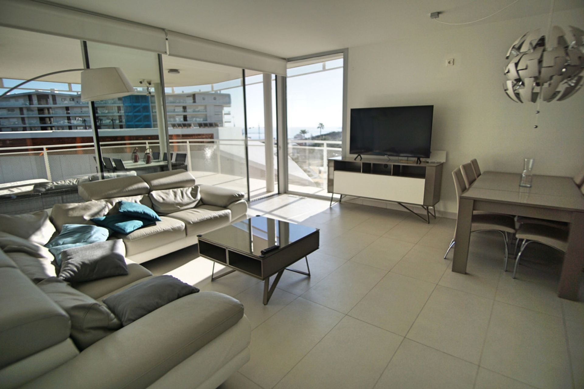 Condominium in Fuengirola, Andalucía 10199669