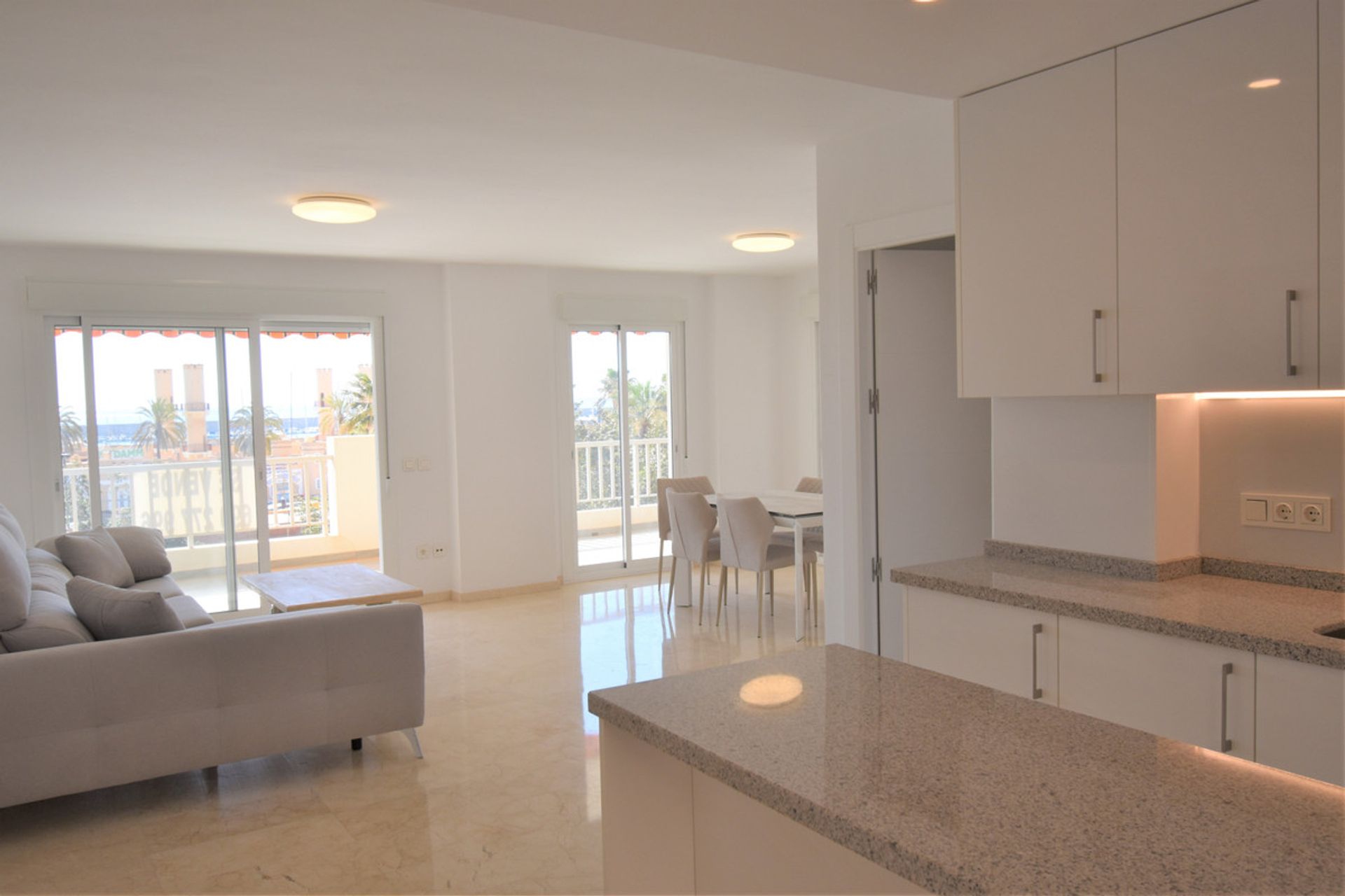 Condominium dans Fuengirola, Andalucía 10199711