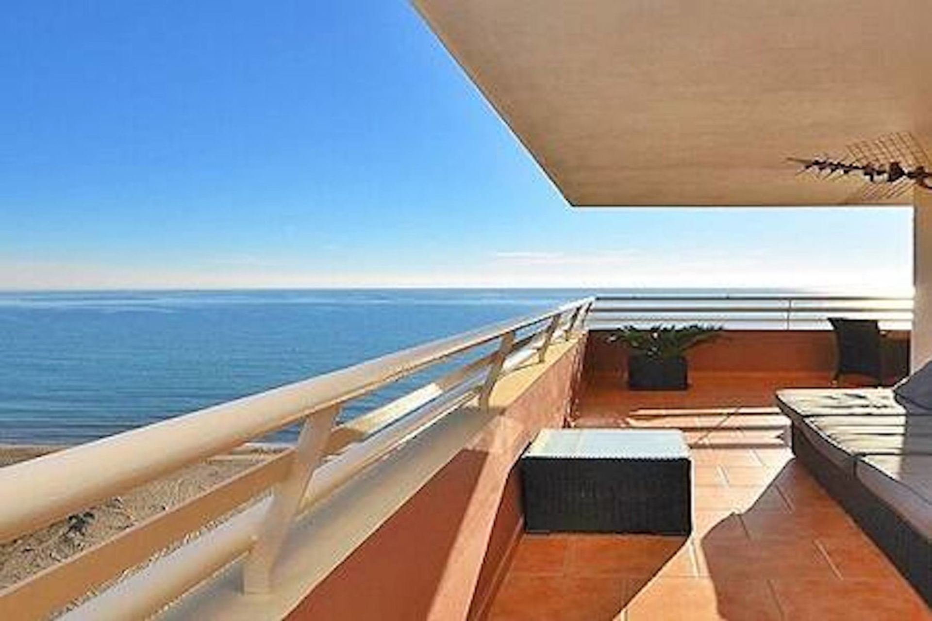 Condominium in Fuengirola, Andalucía 10200227