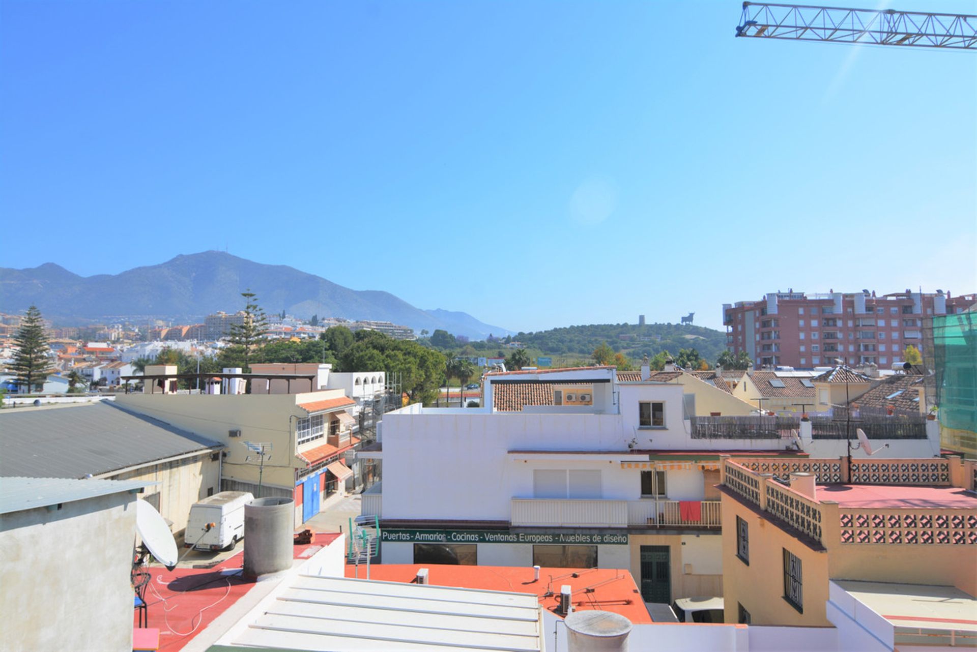 Condominium in Fuengirola, Andalucía 10200230