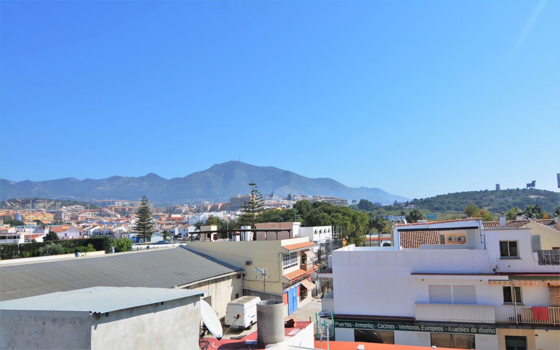 Condominium in Fuengirola, Andalucía 10200230