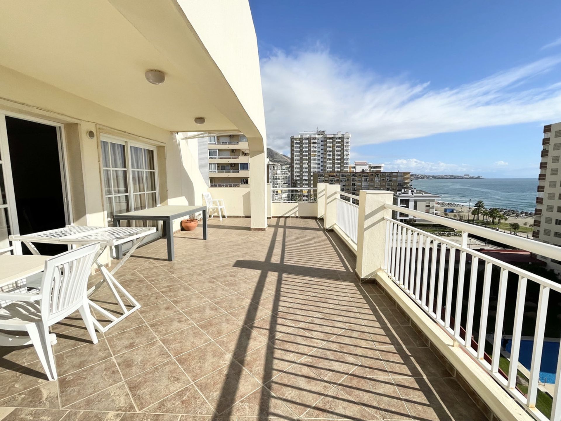 Condominio en Fuengirola, Andalucía 10200235