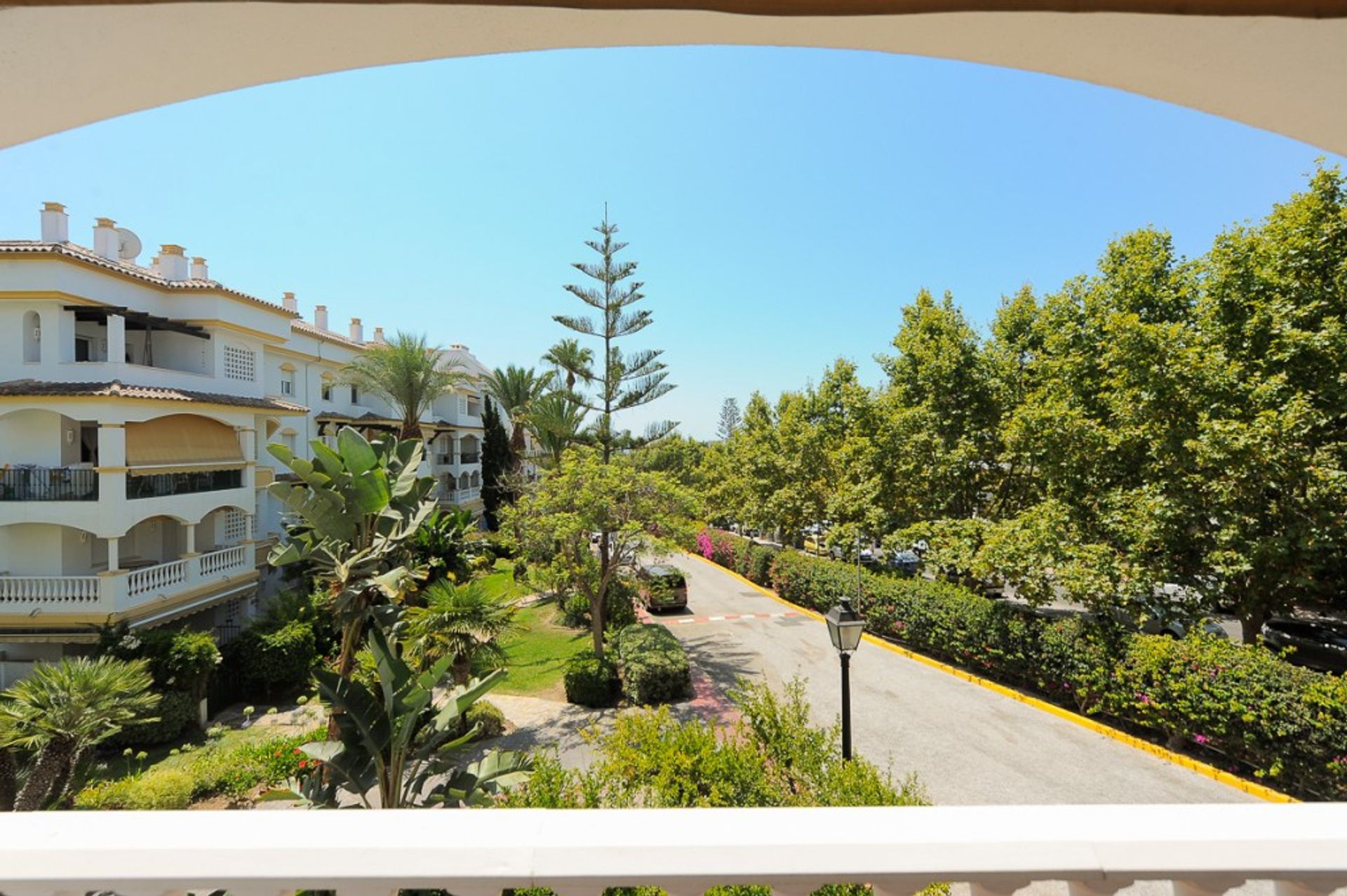 Condominium dans Marbella, Andalousie 10200496