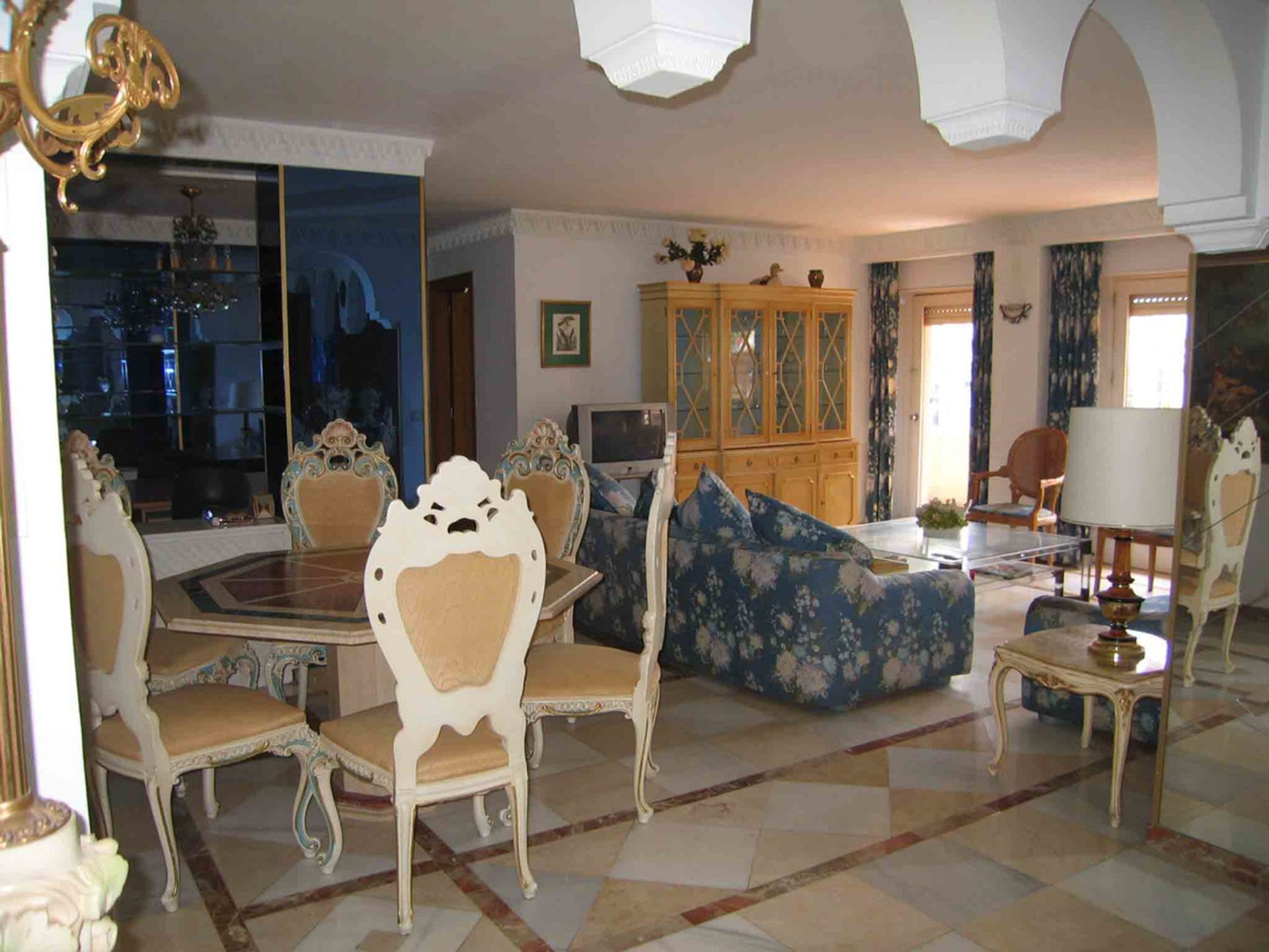 Condominio en Marbella, Andalucía 10200543