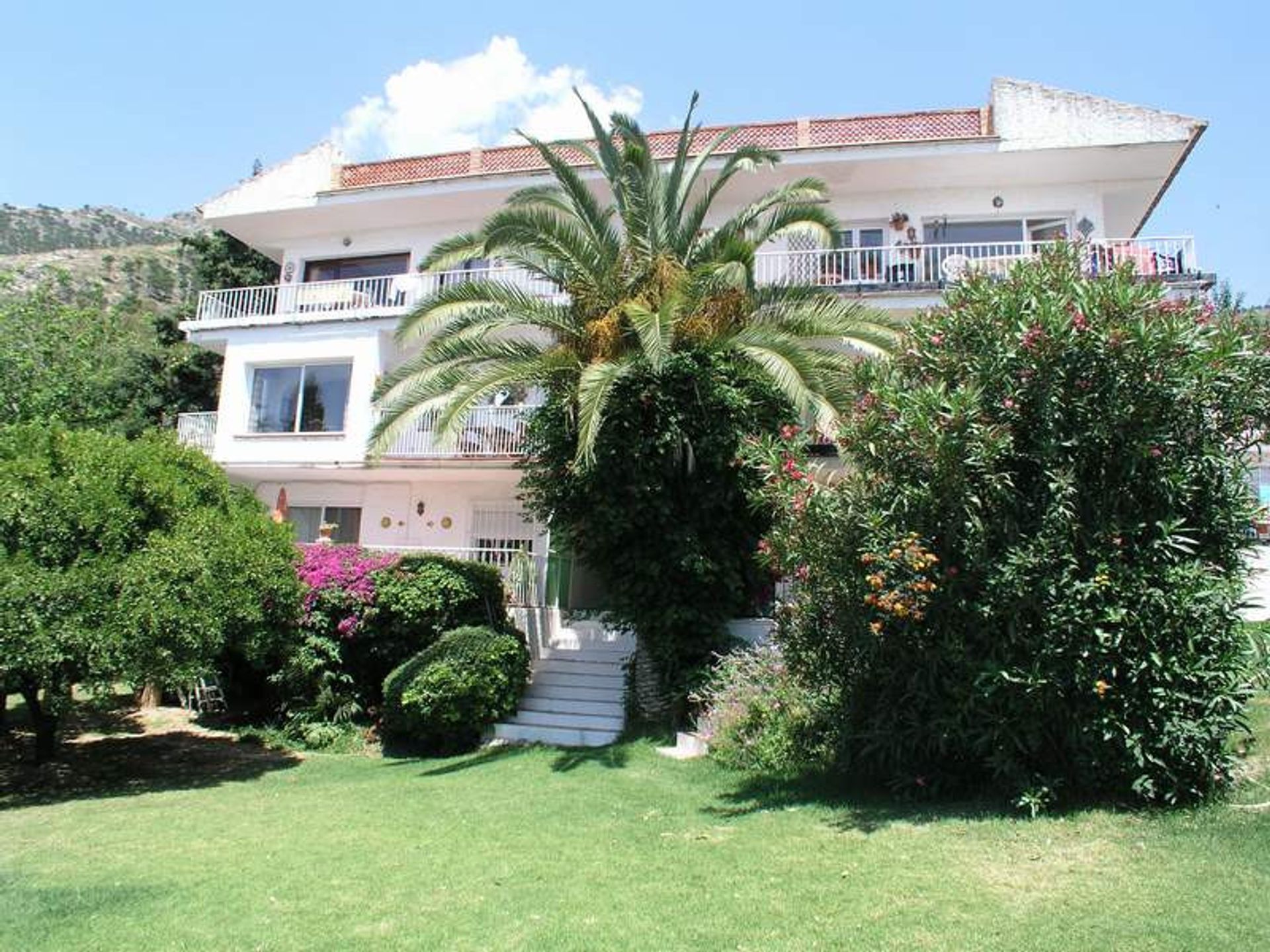 Condominium in Alhaurin el Grande, Andalusia 10201019