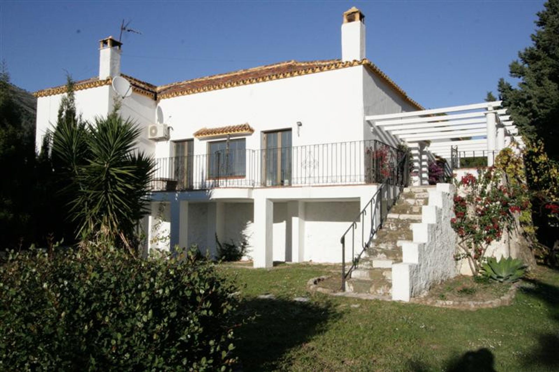 rumah dalam Mijas, Andalucía 10201038