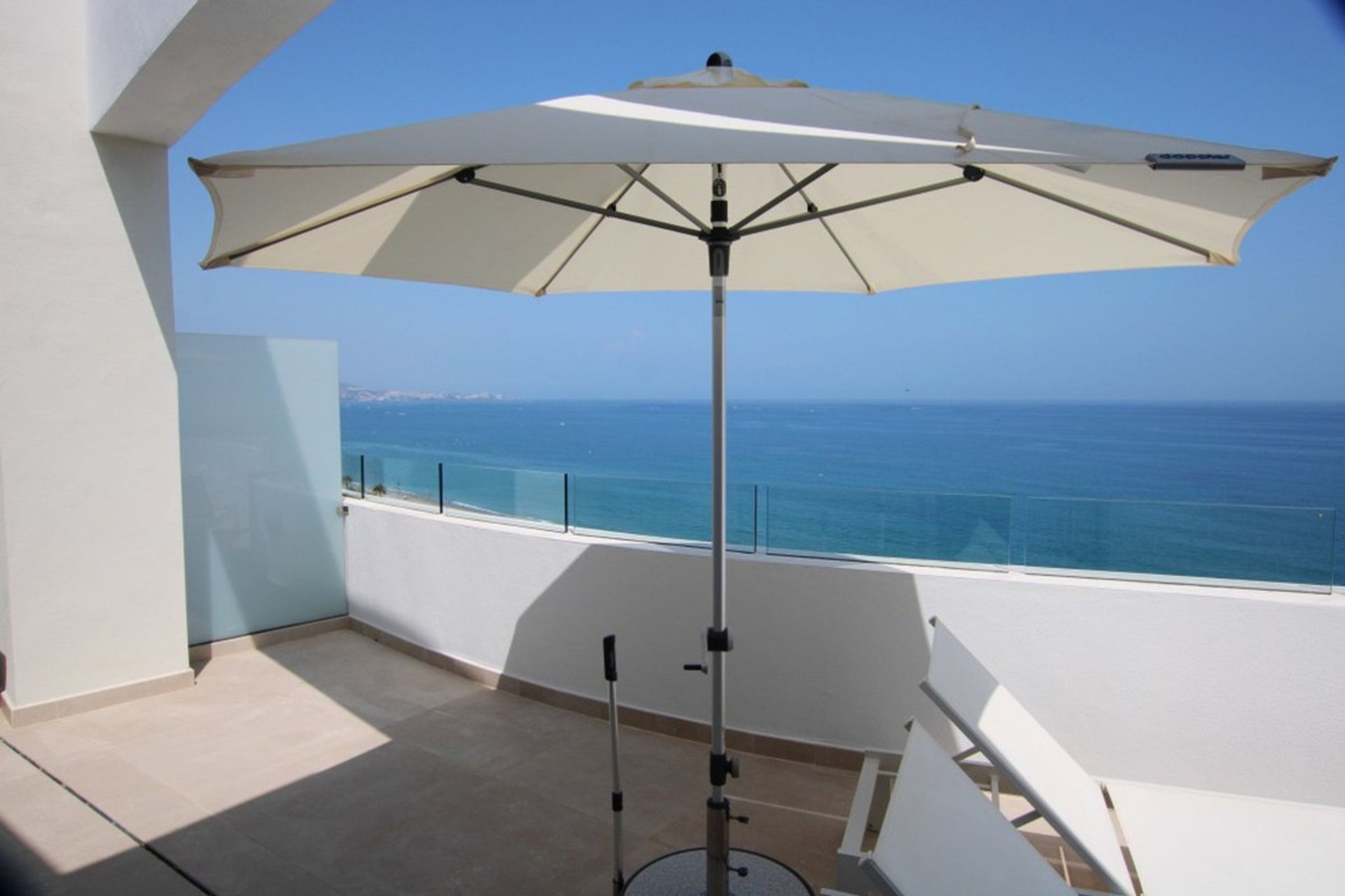 Condominio en Fuengirola, Andalucía 10201226