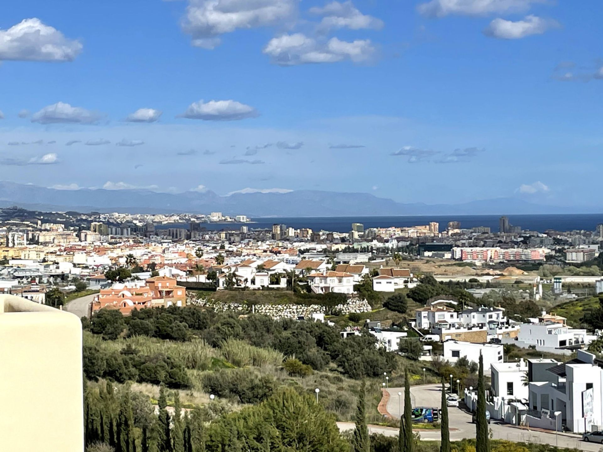 Квартира в Las Lagunas, Andalusia 10201249