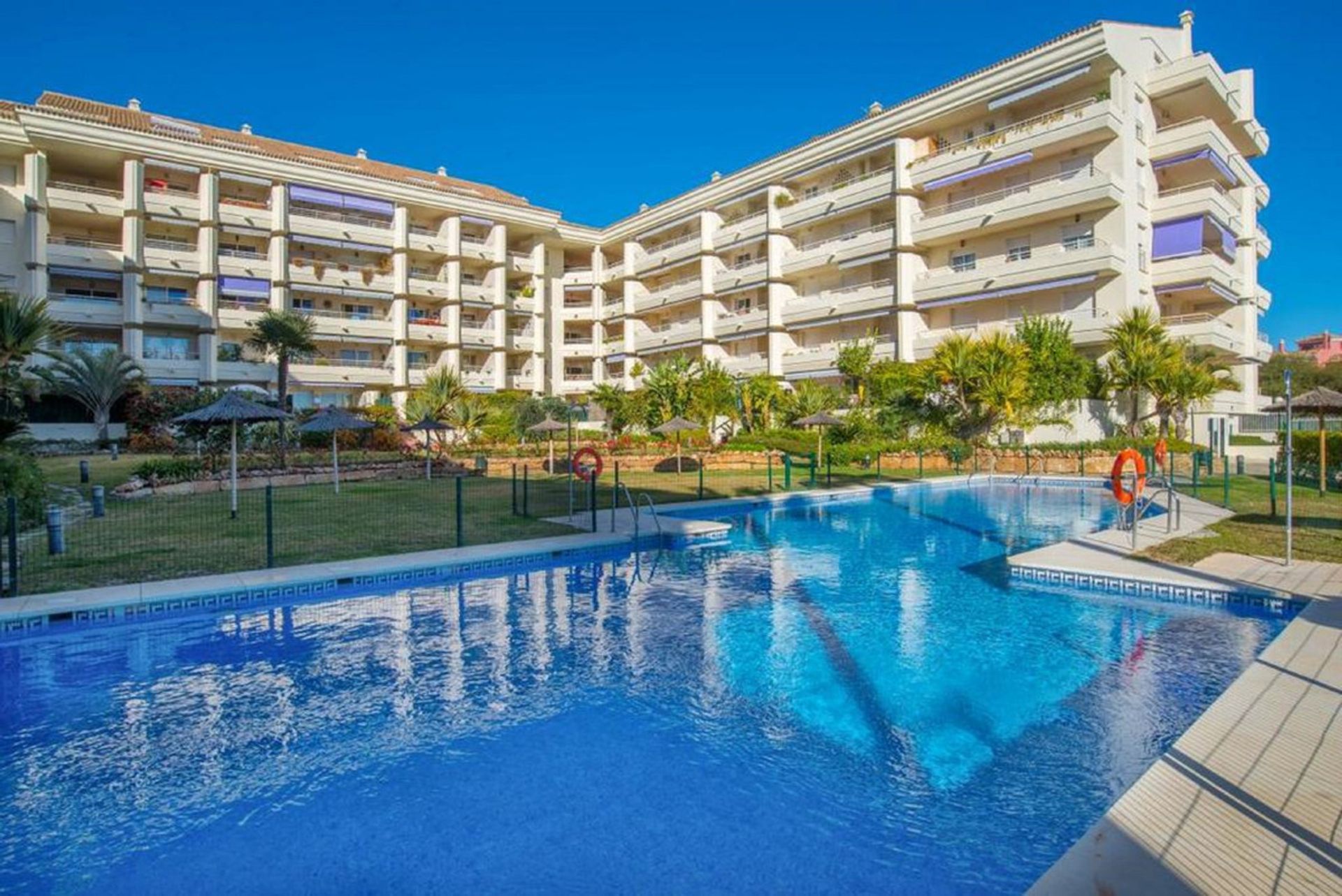 Condominio en Marbella, Andalucía 10201458