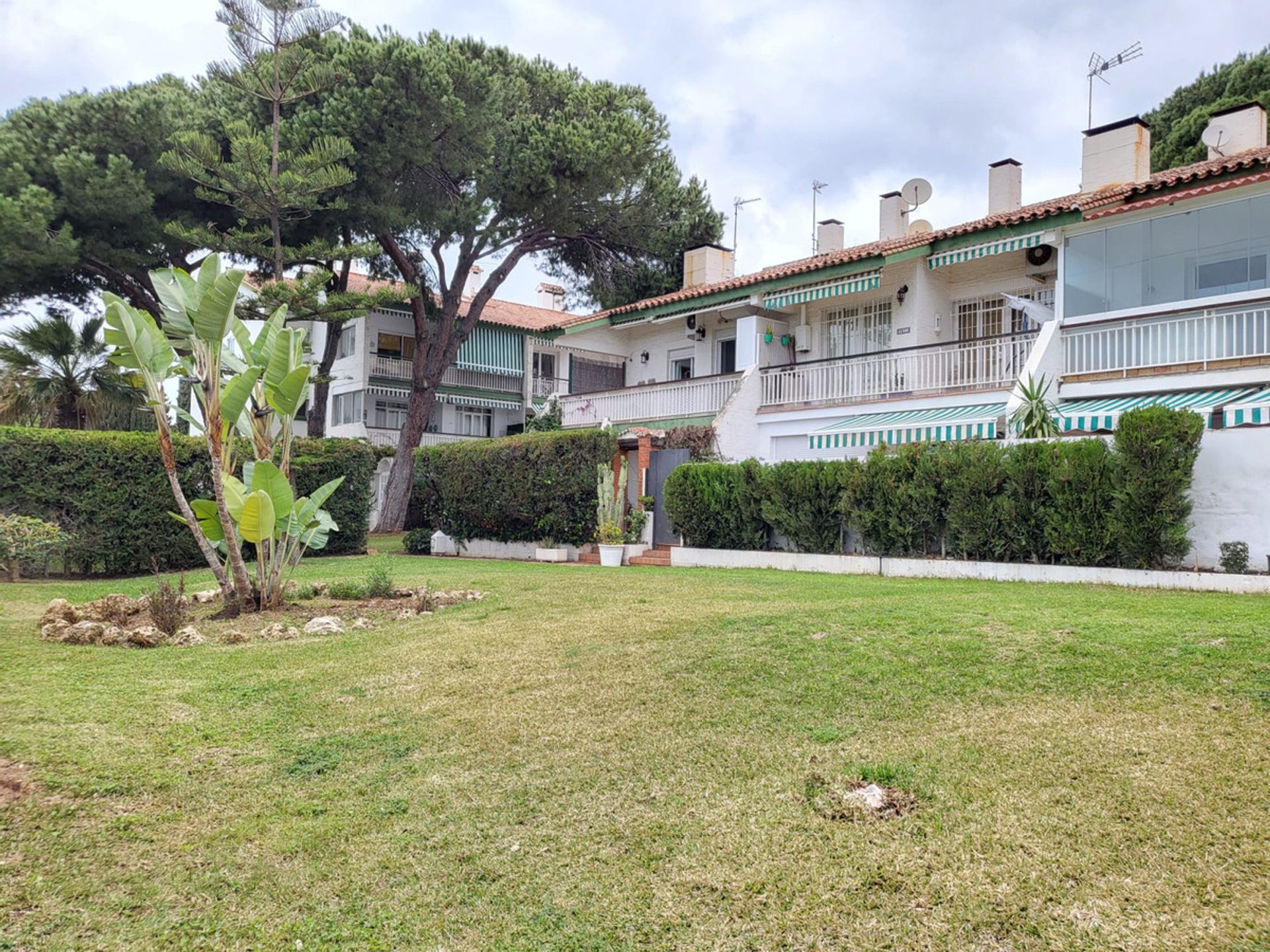 Condominium in Marbella, Andalucía 10201468