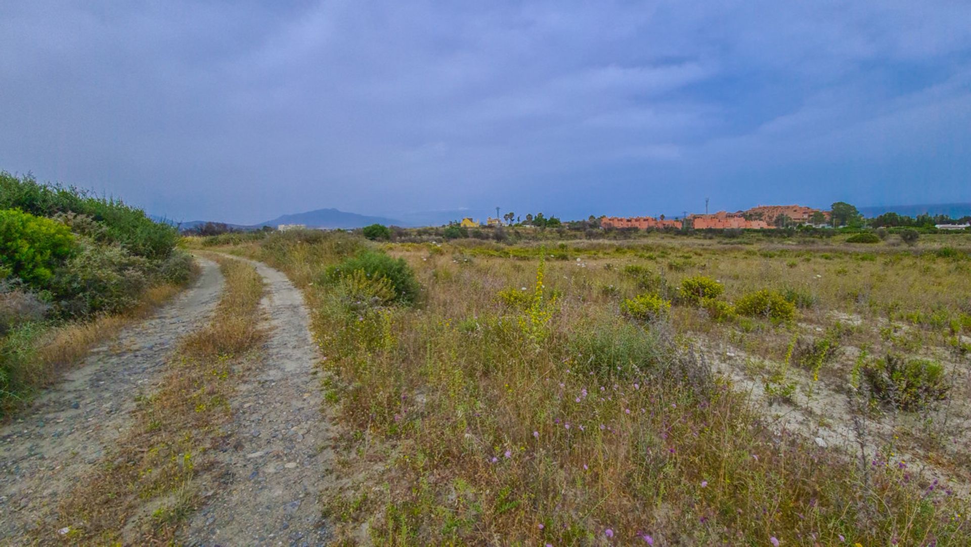 土地 在 Marbella, Andalucía 10201597