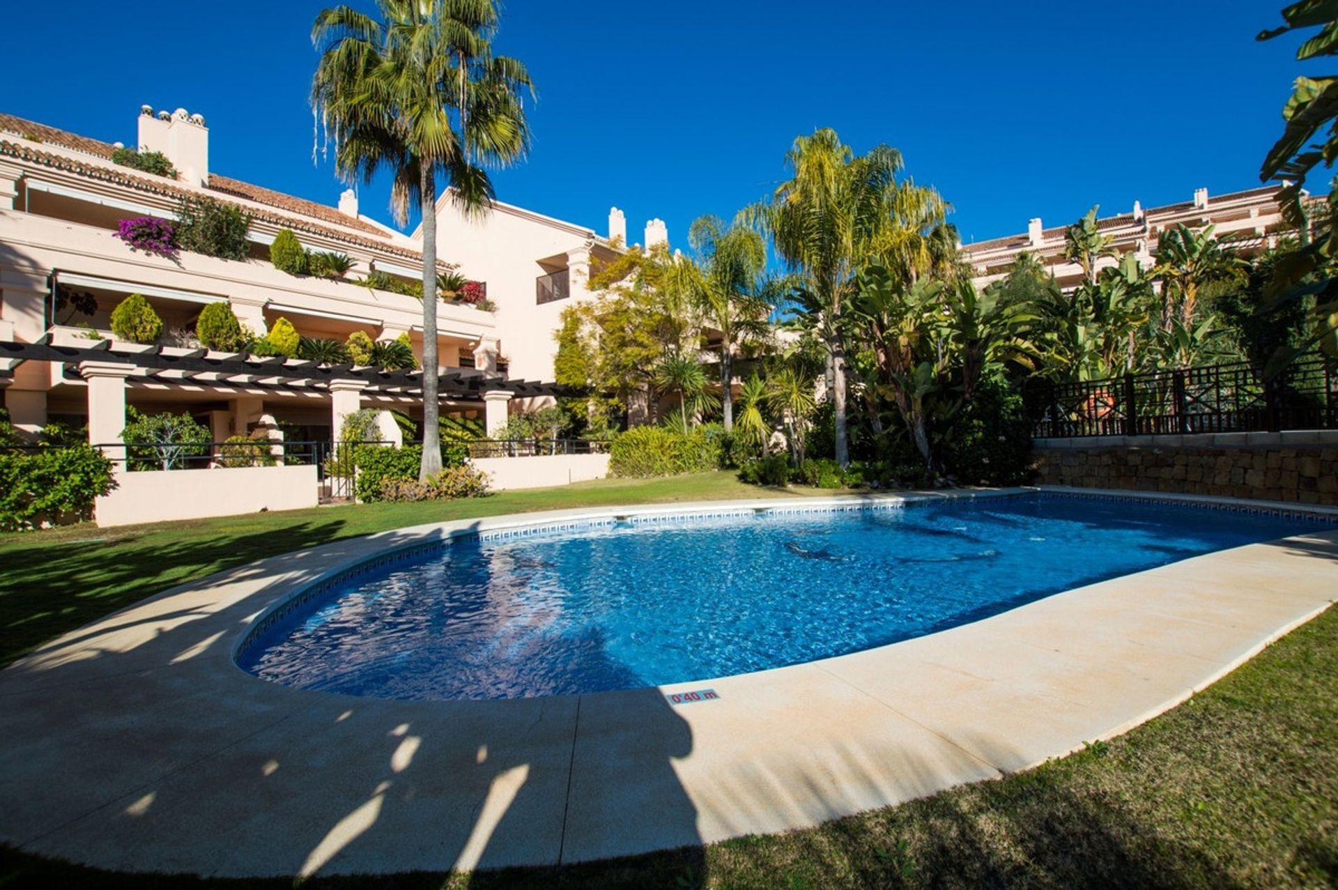 Condominio en Marbella, Andalucía 10201618