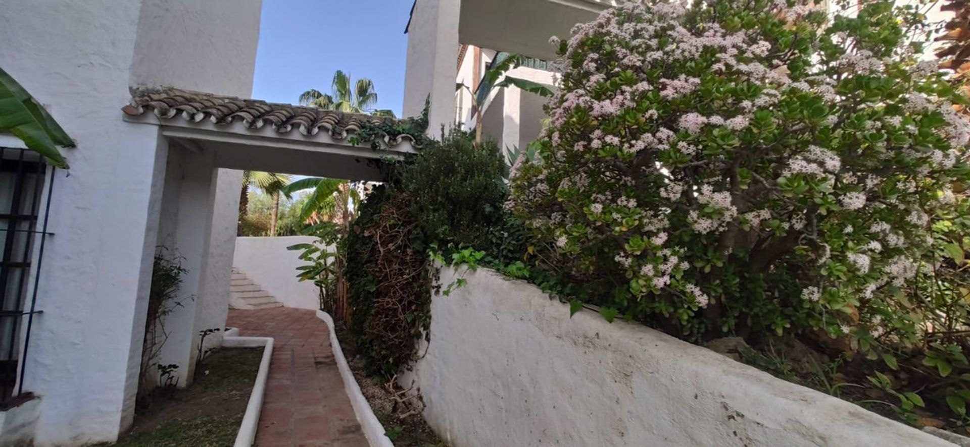 Condominium in Marbella, Andalucía 10201771