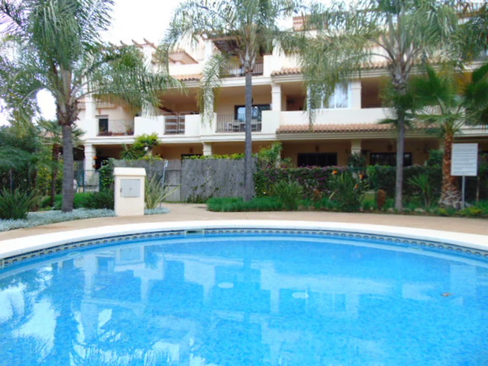 Condominium in Marbella, Andalucía 10201785