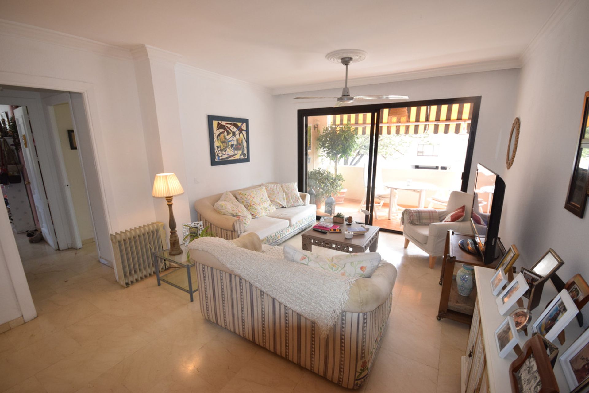 Condominium in Marbella, Andalucía 10201824