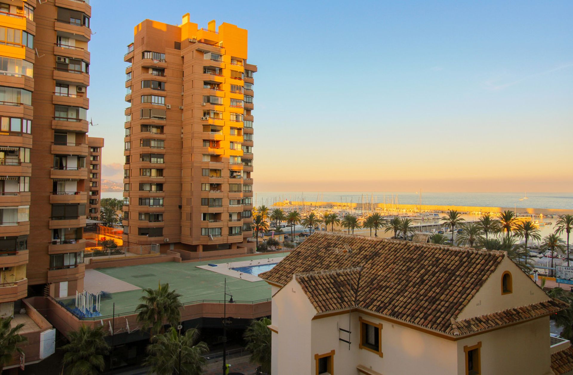 Condominium in Fuengirola, Andalucía 10201886