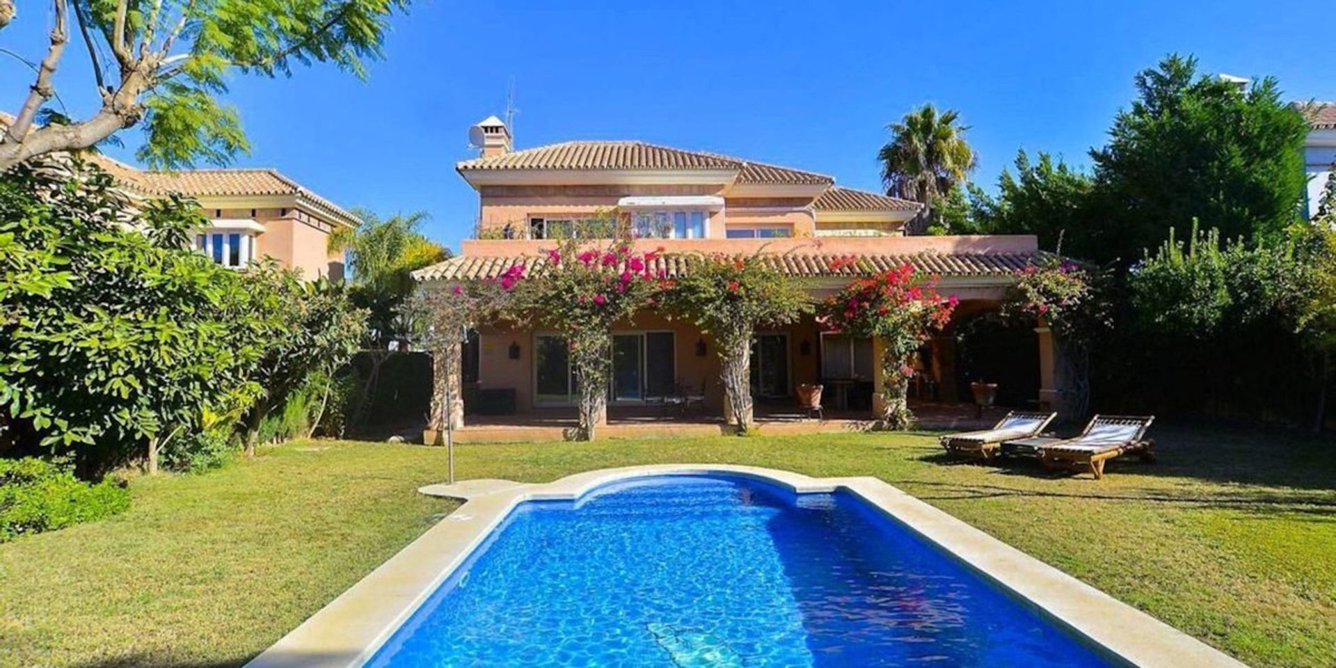 House in El Angel, Andalusia 10201902