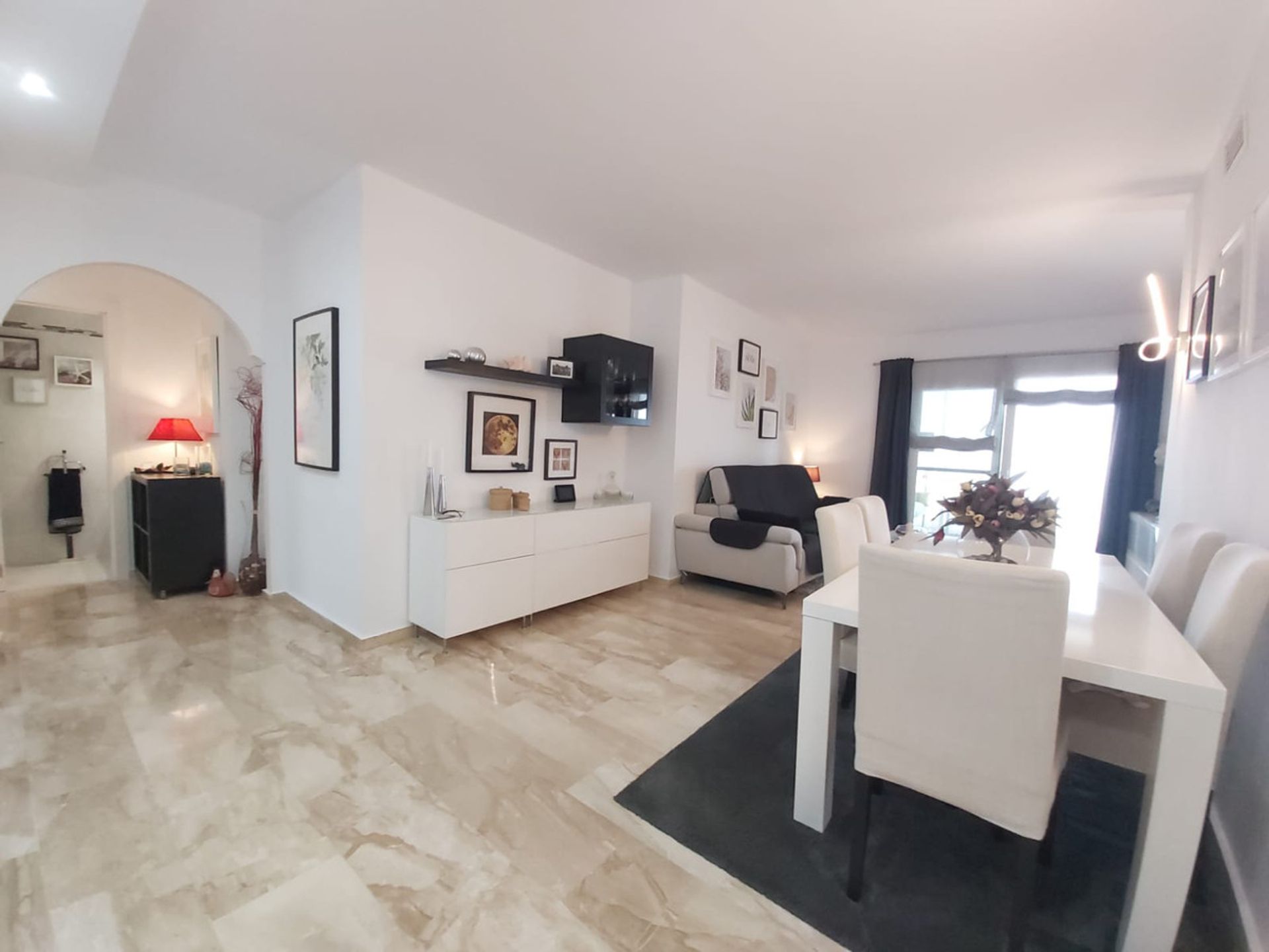 Condominium dans , Andalucía 10202058