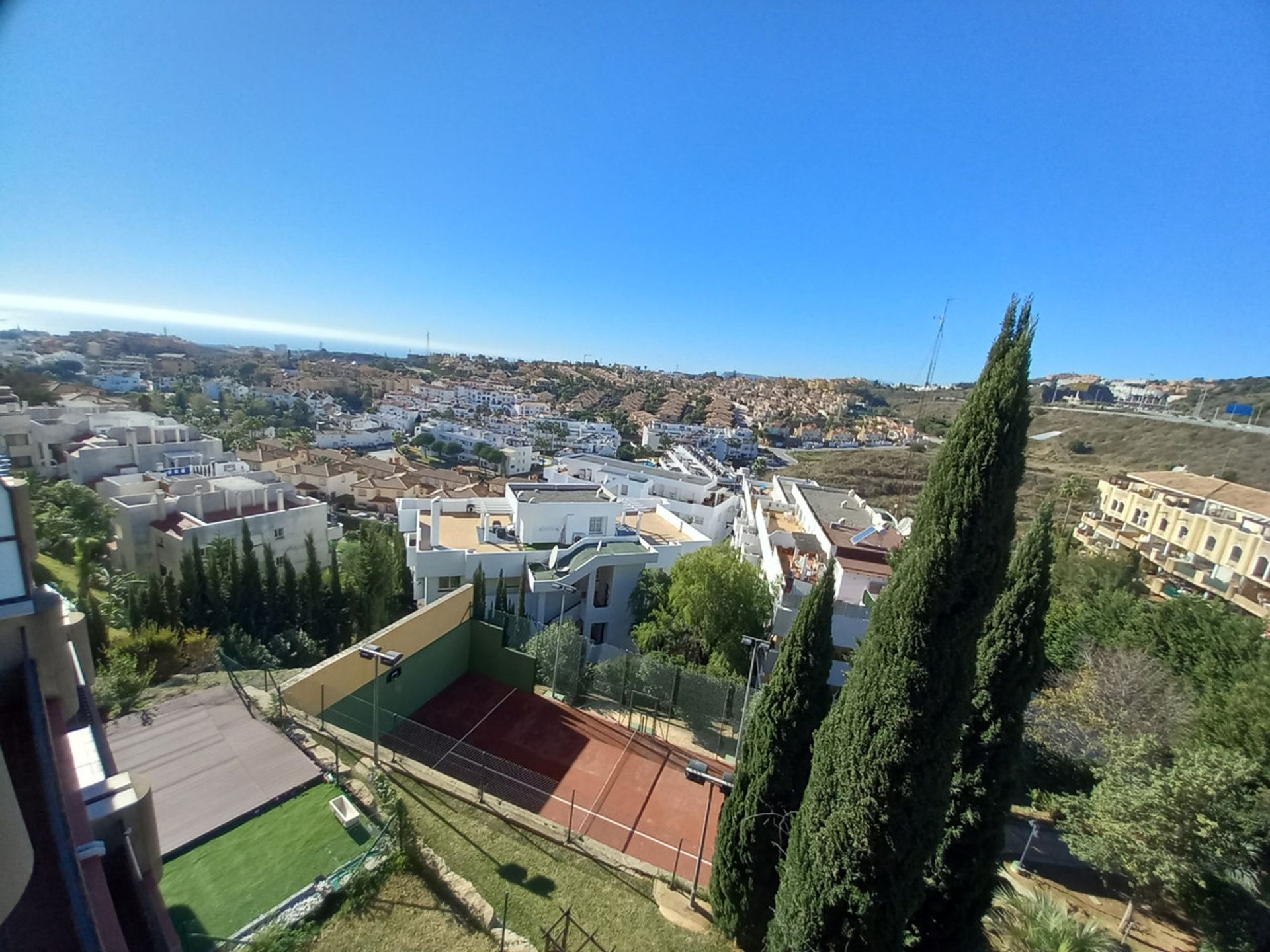 Condominio en Fuengirola, Andalucía 10202060