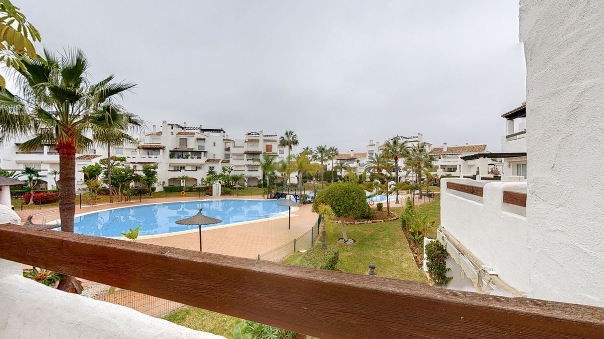 Condominium in San Pedro de Alcántara, Andalusia 10202151