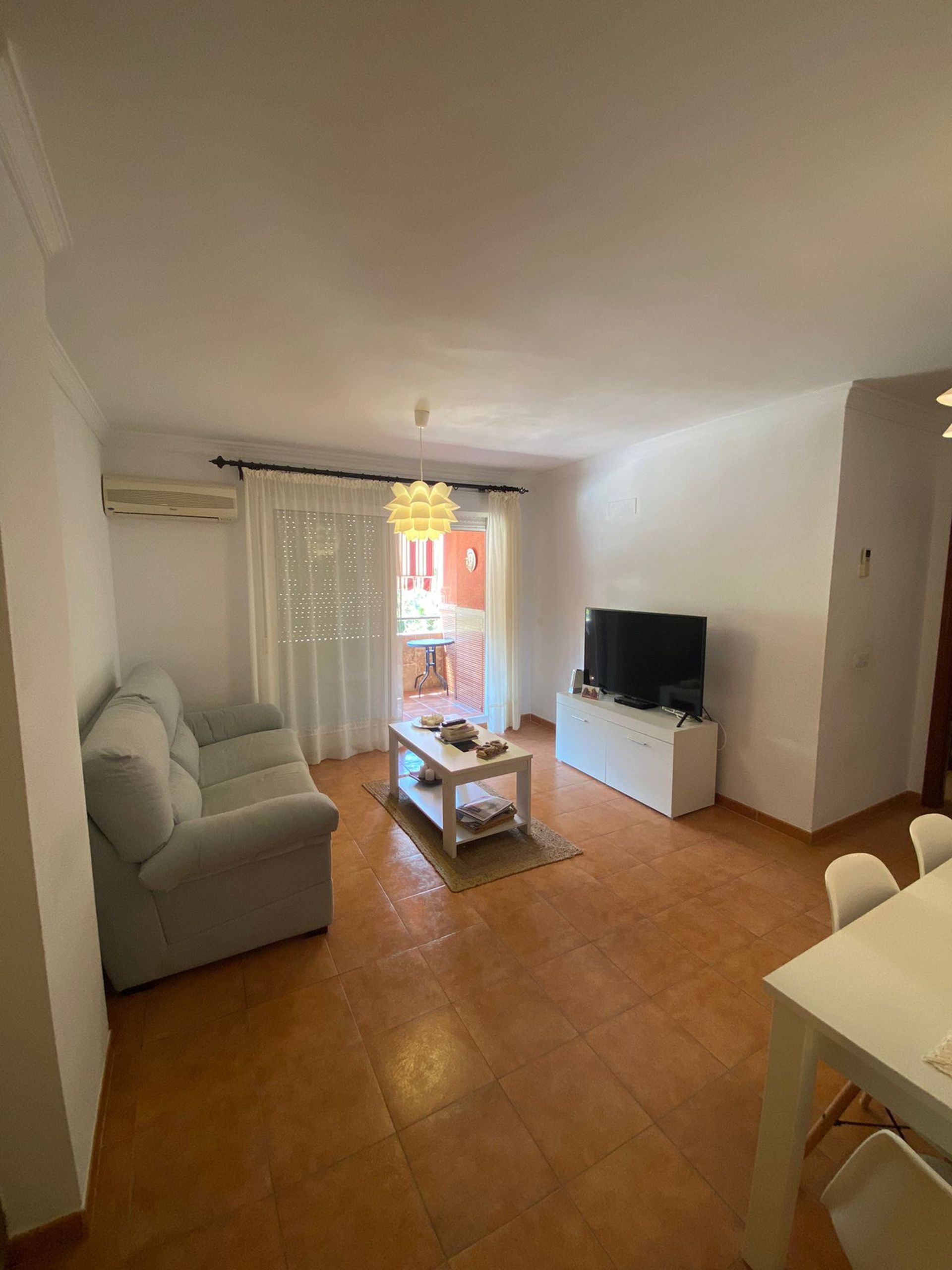 Condominium in Marbella, Andalucía 10202169