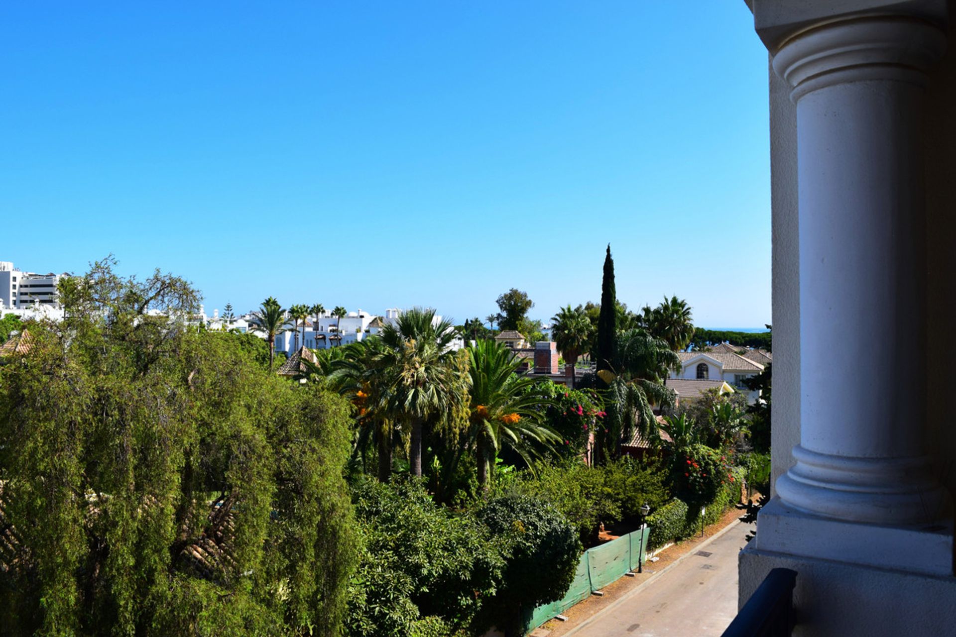 Condominium in Marbella, Andalucía 10202421