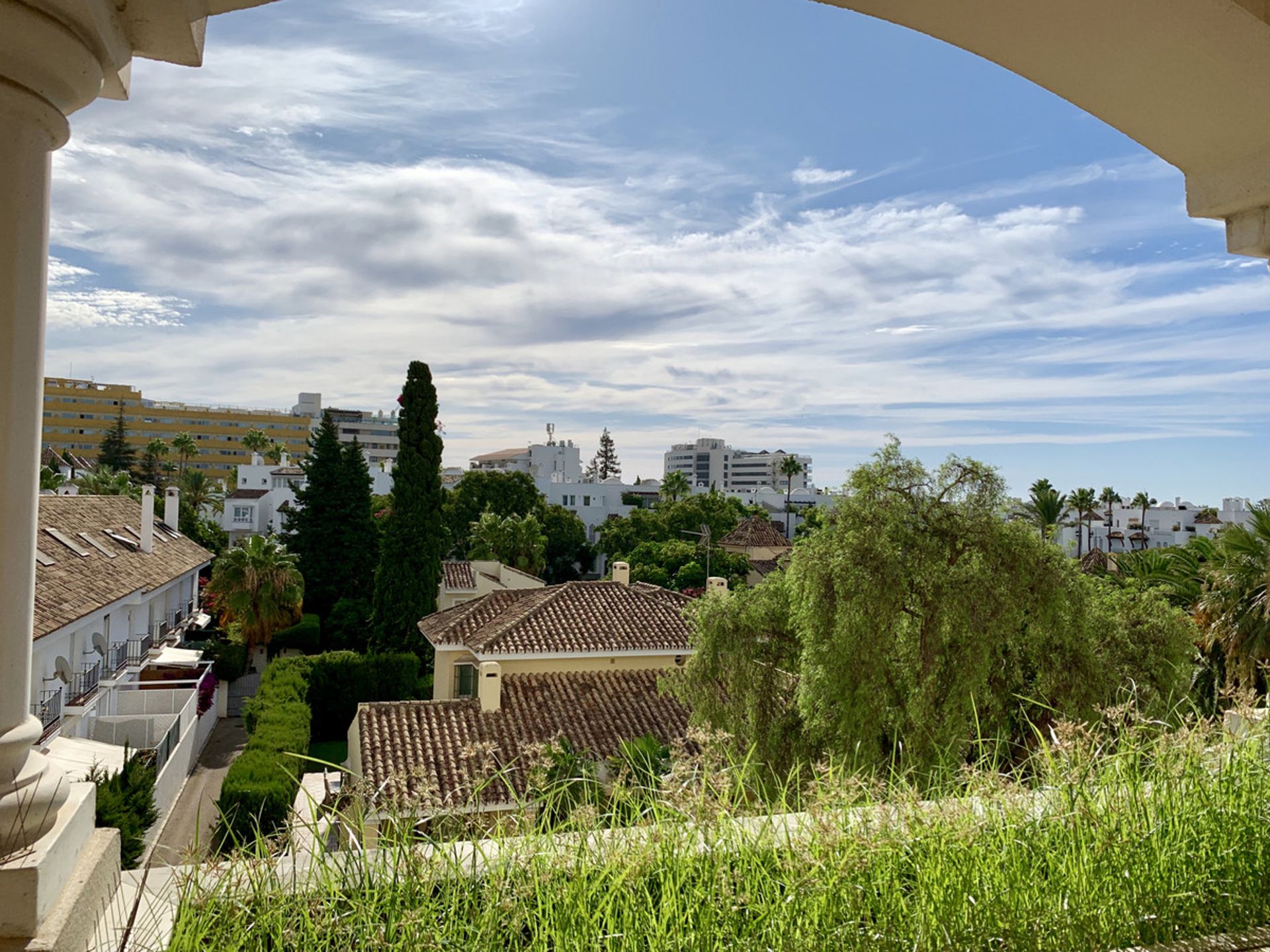 Condominium in Marbella, Andalucía 10202421