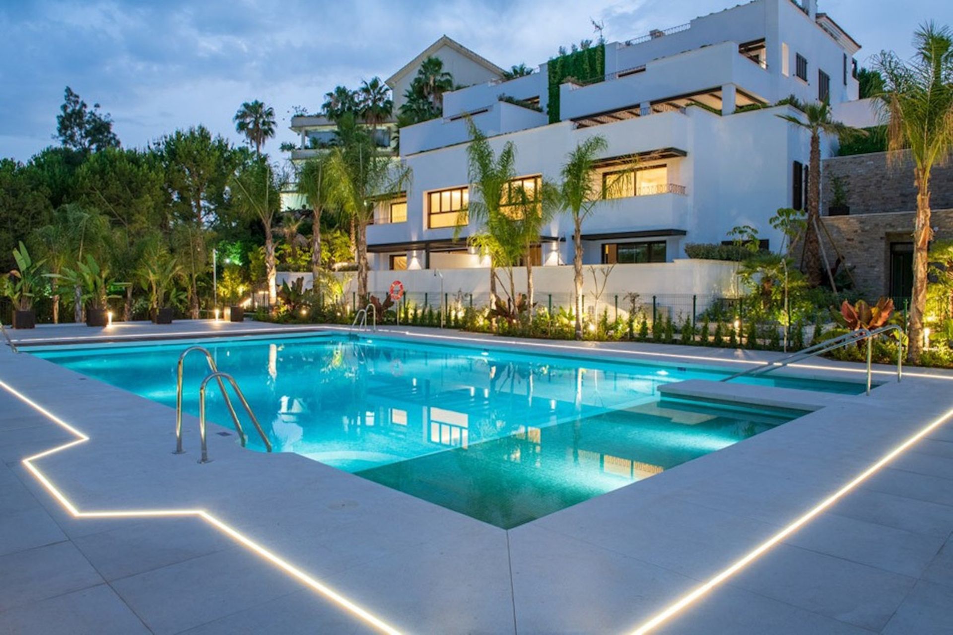 Condominio en Marbella, Andalucía 10202442