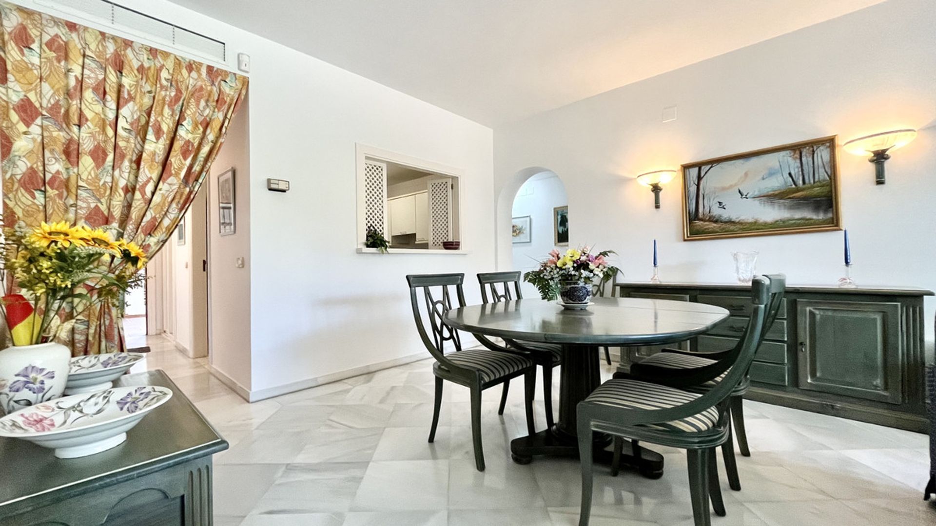 Condominium in Marbella, Andalucía 10202452