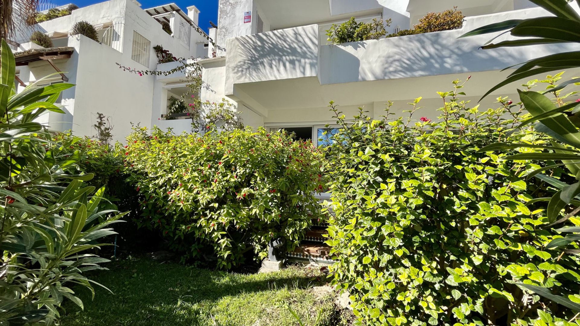 Condominium in Marbella, Andalucía 10202452