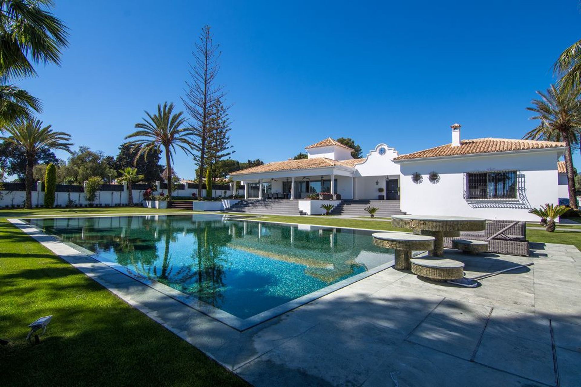 Huis in Marbella, Andalucía 10202487