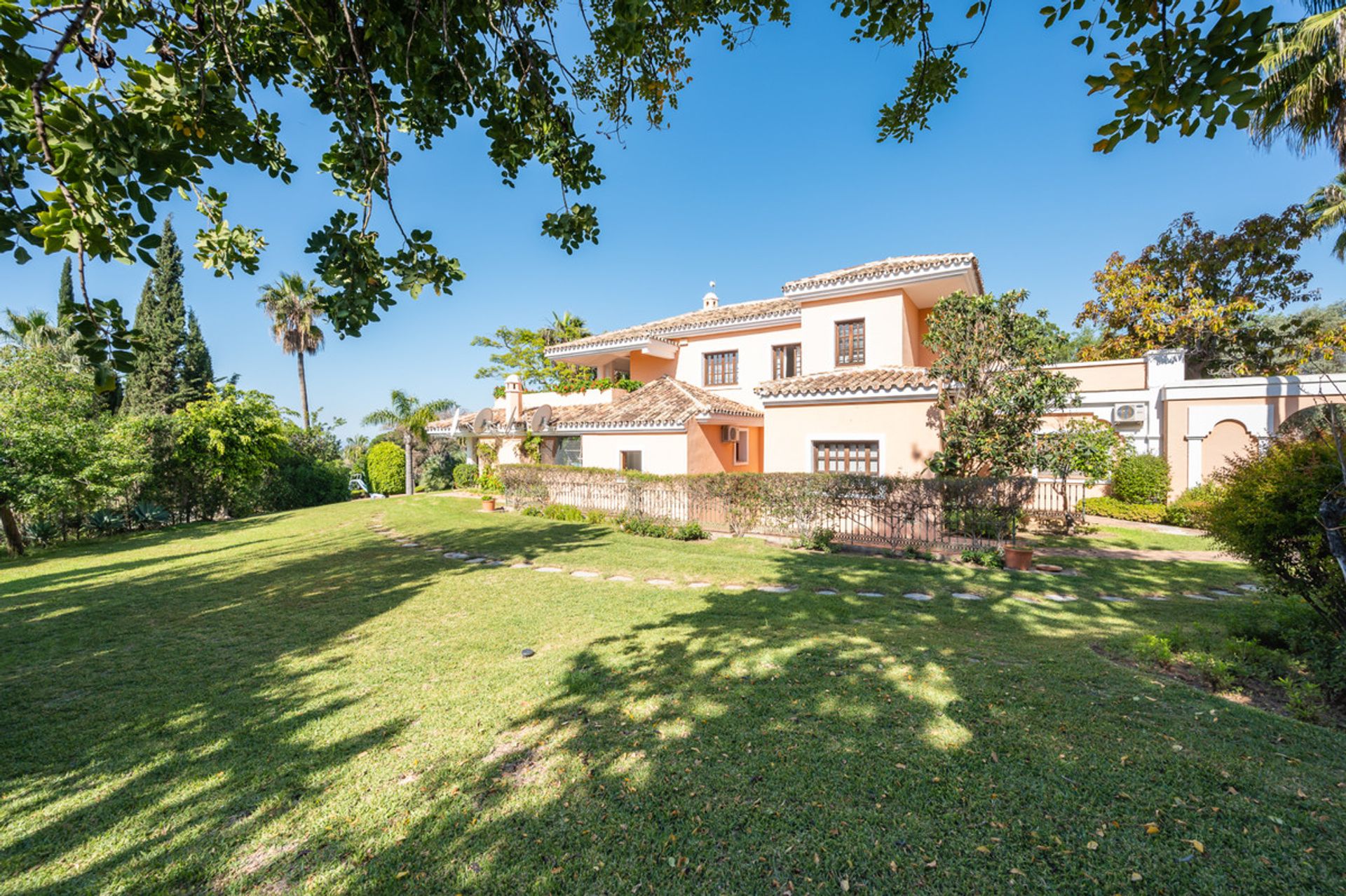 Huis in Marbella, Andalucía 10202502