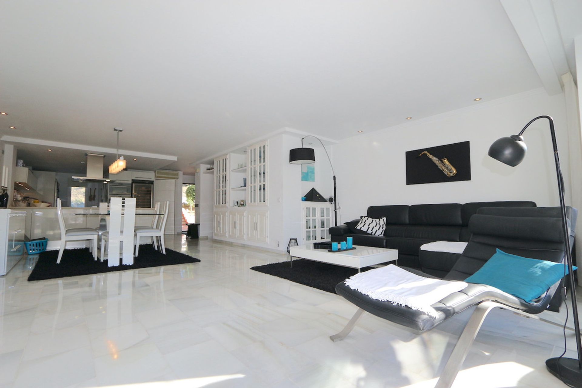 Condominium in Santa Fe de los Boliches, Andalusië 10202548