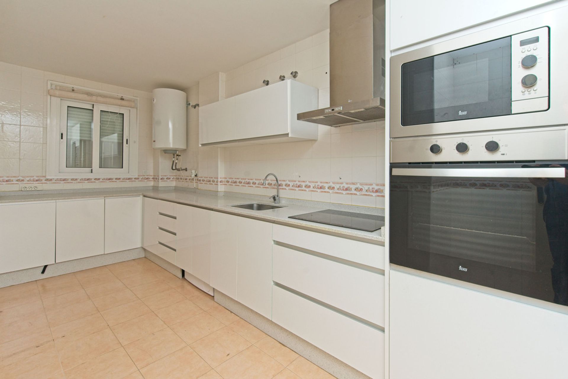 Квартира в Fuengirola, Andalucía 10202553