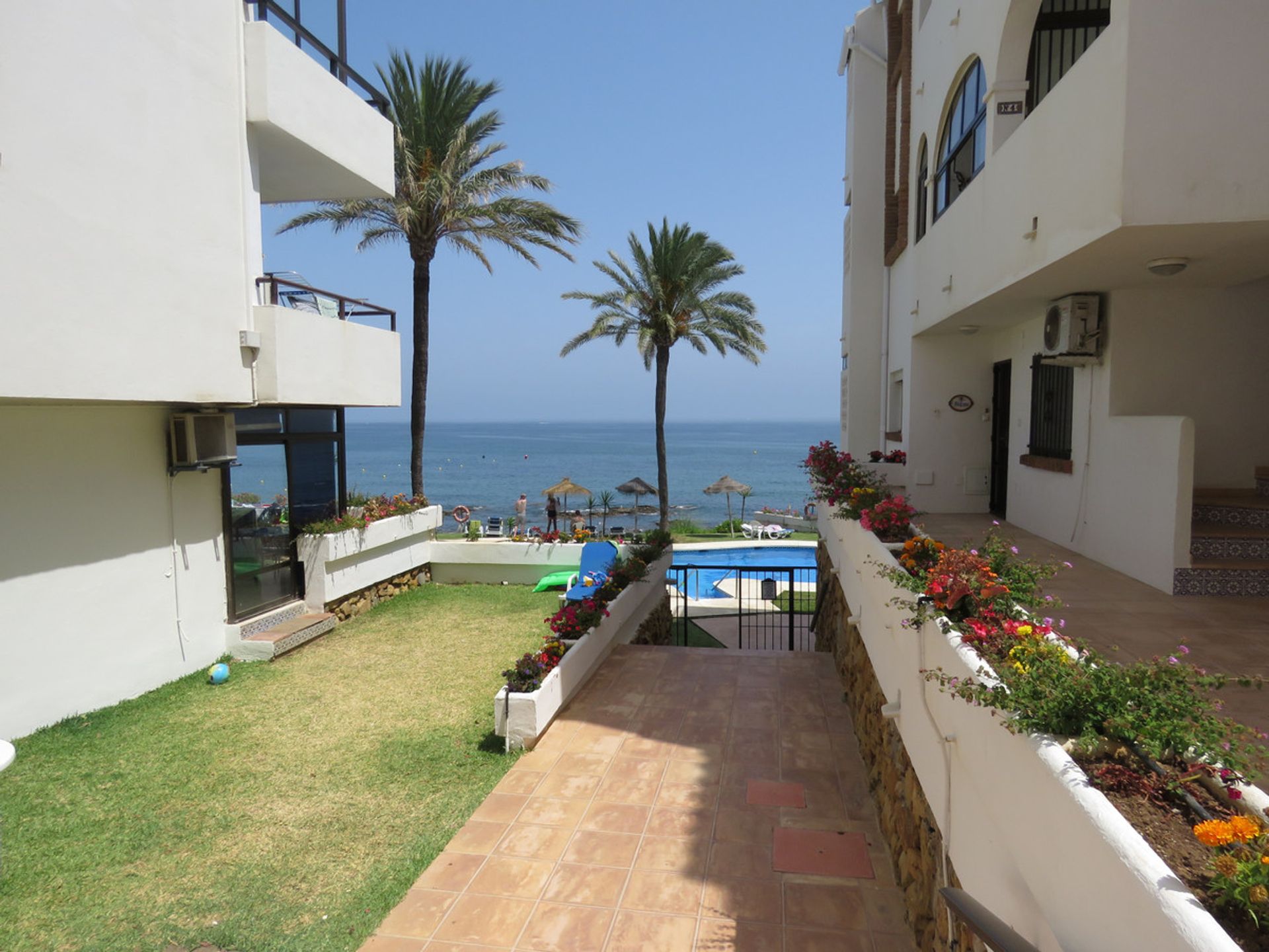 Condominium in Torrenueva Costa, Andalusia 10202665