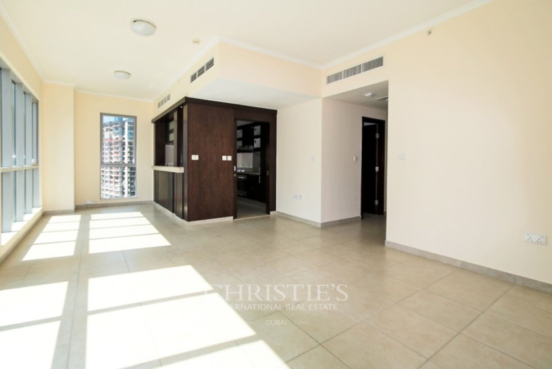 Condominium in Dubai, Dubayy 10203436