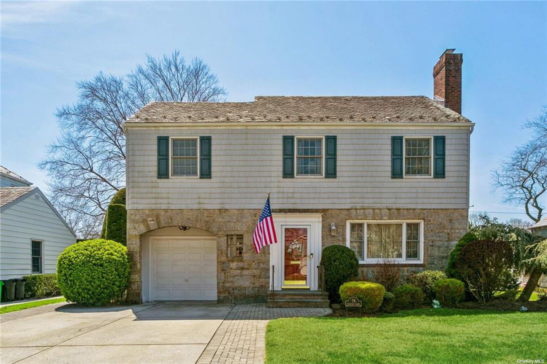 House in Stewart Manor, New York 10204266